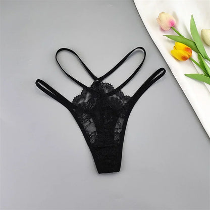 Elira – pántos csipke tanga szett