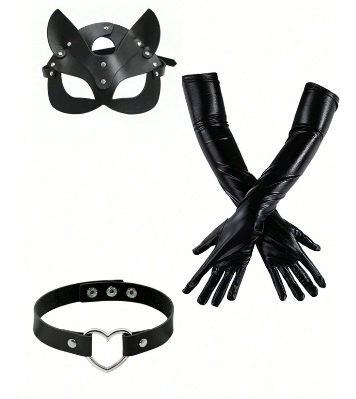 Carenne – latex maszk, nyaklánc és kesztyű
