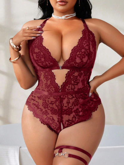 Sandrie - alul nyitott plus size csipke body